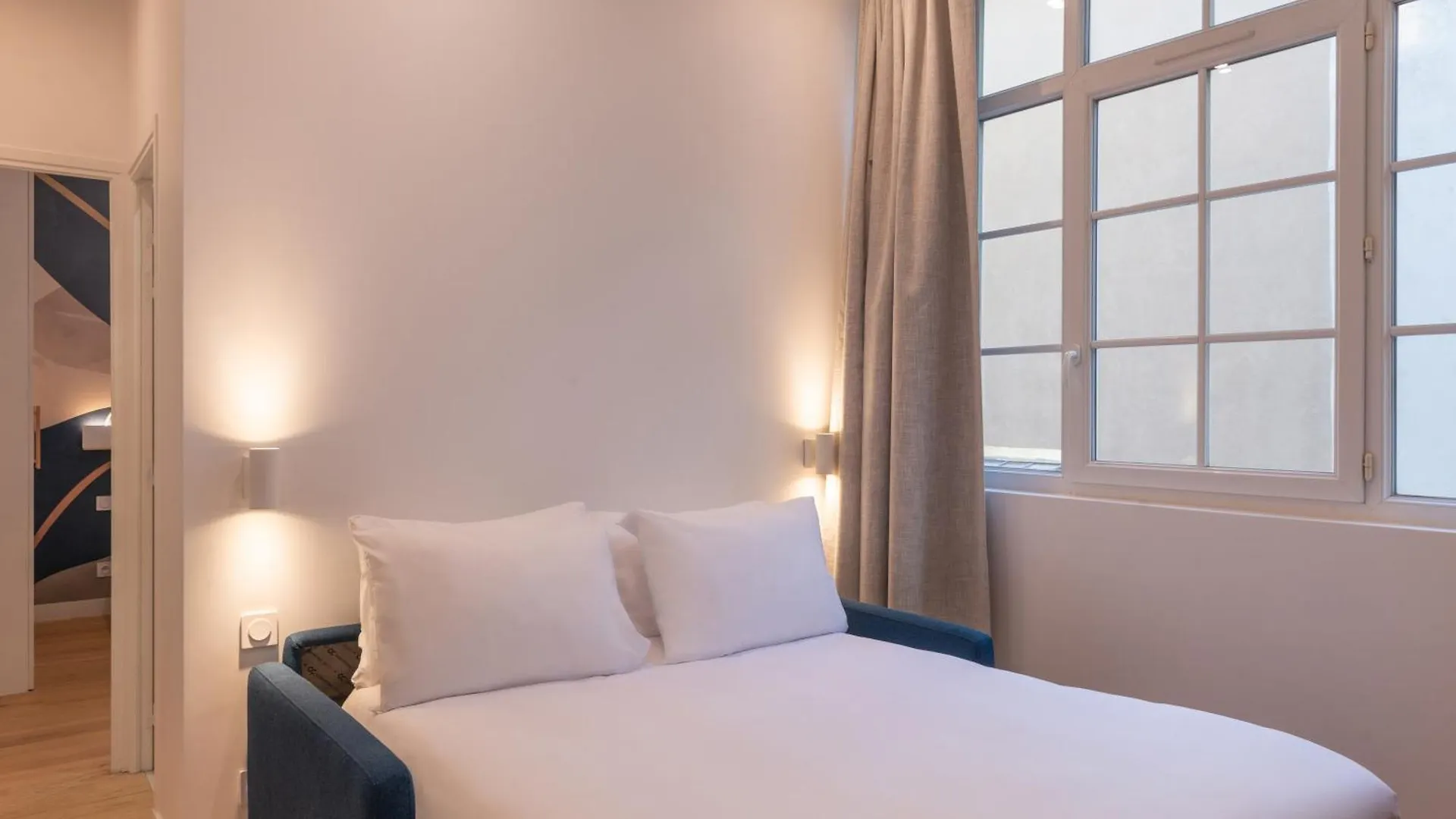 Faubourg Station Apartment Paris